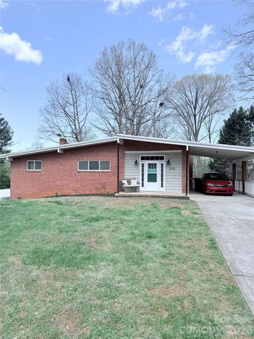 3743 Crosland Road, Winston Salem, NC 27106