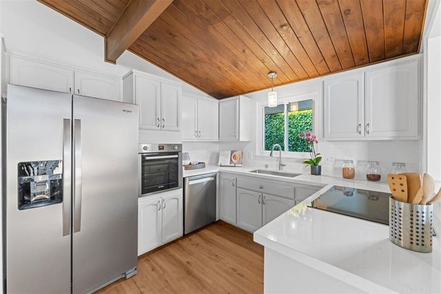 3266 3266 Knowland Ave, Oakland, CA 94619