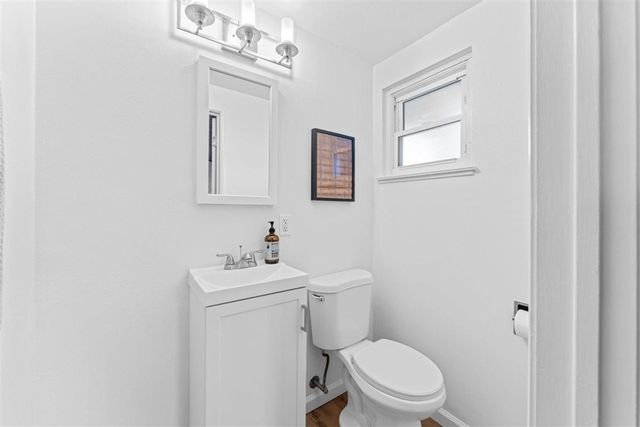 3266 3266 Knowland Ave, Oakland, CA 94619