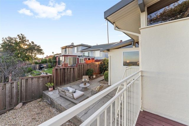 3266 3266 Knowland Ave, Oakland, CA 94619