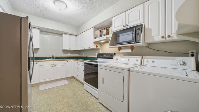 2216 BRENTFIELD Road, Jacksonville, FL 32225