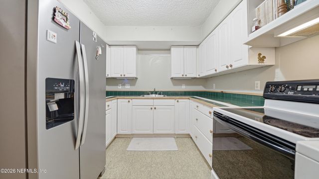 2216 BRENTFIELD Road, Jacksonville, FL 32225