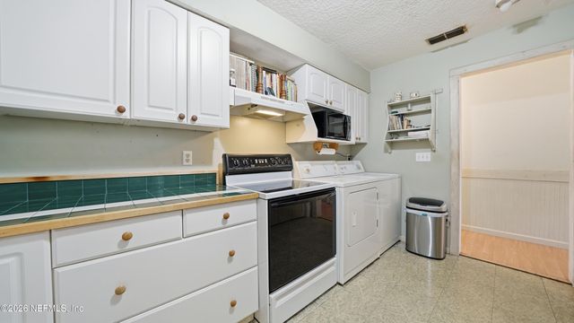 2216 BRENTFIELD Road, Jacksonville, FL 32225