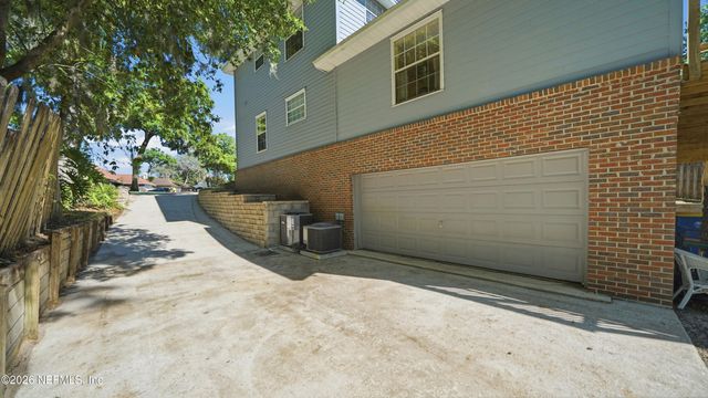 2216 BRENTFIELD Road, Jacksonville, FL 32225