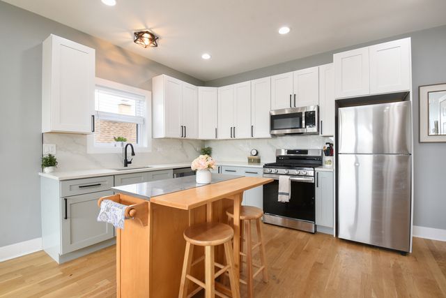 4942 W Belden Street 2, Chicago, IL 60639