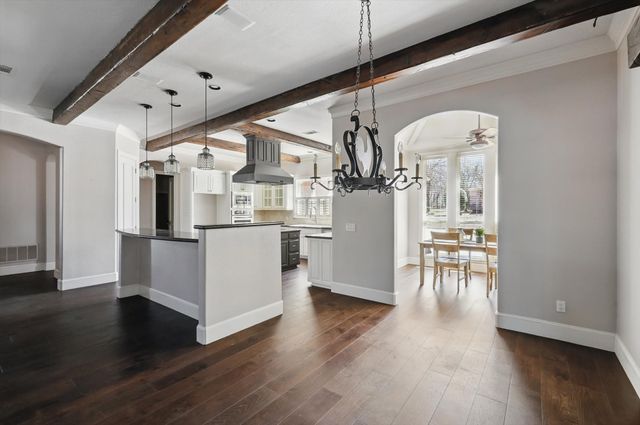 1014 Oak Tree Drive, Fort Worth, TX 76140