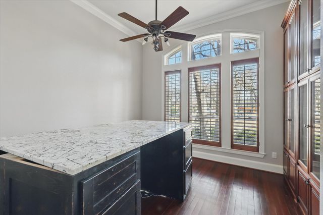 1014 Oak Tree Drive, Fort Worth, TX 76140