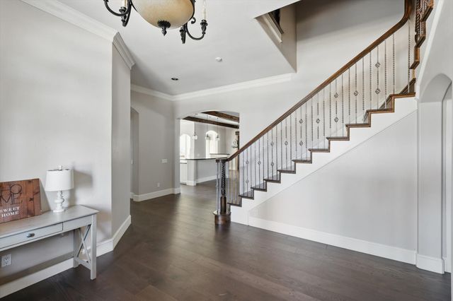 1014 Oak Tree Drive, Fort Worth, TX 76140