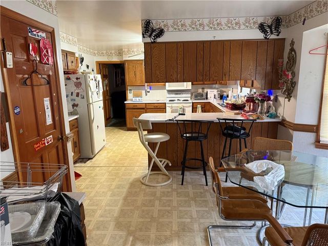 2217 Georgetown BLVD, Chesapeake, VA 23325