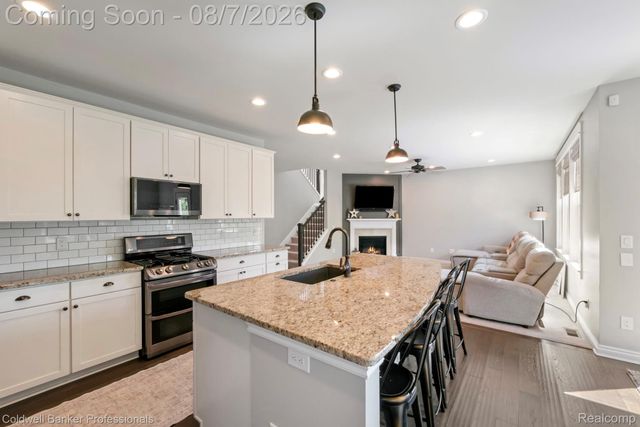50477 Eisenhower Drive, Canton Charter Township, MI 48188