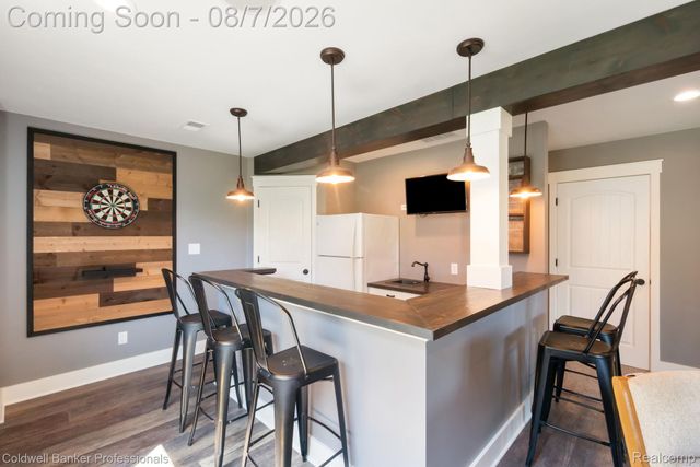 50477 Eisenhower Drive, Canton Charter Township, MI 48188