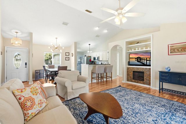 6 UNIONDALE PLACE, Palm Coast, FL 32164