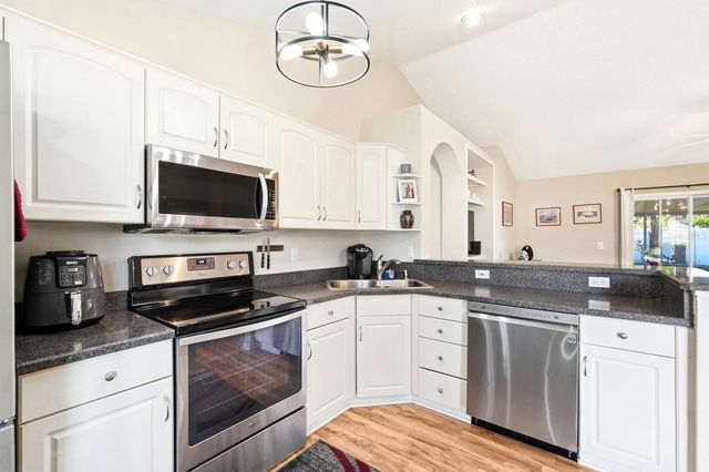 6 UNIONDALE PLACE, Palm Coast, FL 32164