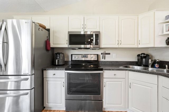 6 UNIONDALE PLACE, Palm Coast, FL 32164