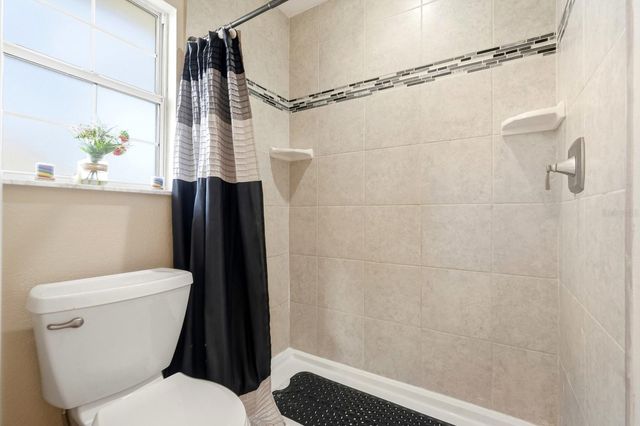 6 UNIONDALE PLACE, Palm Coast, FL 32164