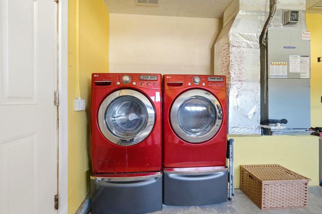 6 UNIONDALE PLACE, Palm Coast, FL 32164