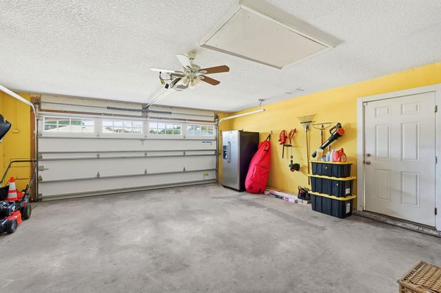 6 UNIONDALE PLACE, Palm Coast, FL 32164