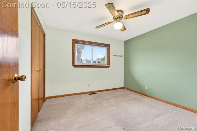 24435 Heritage Drive, Woodhaven, MI 48183