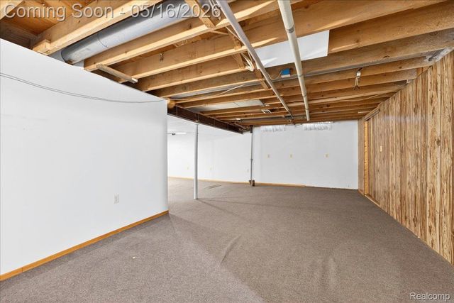24435 Heritage Drive, Woodhaven, MI 48183
