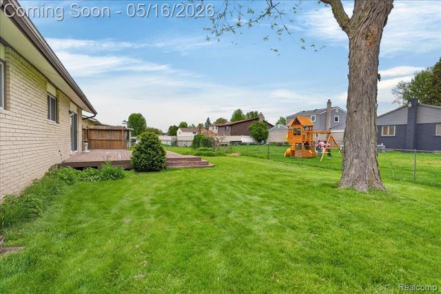 24435 Heritage Drive, Woodhaven, MI 48183