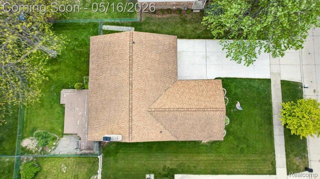 24435 Heritage Drive, Woodhaven, MI 48183