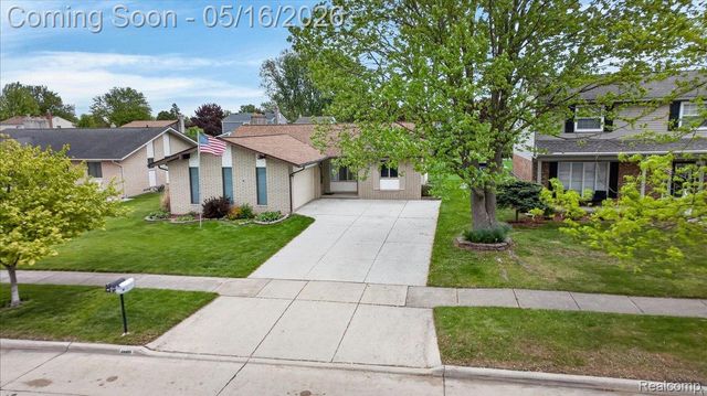 24435 Heritage Drive, Woodhaven, MI 48183