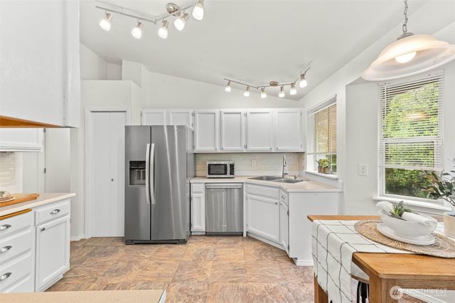 811 Union Avenue, Steilacoom, WA 98388