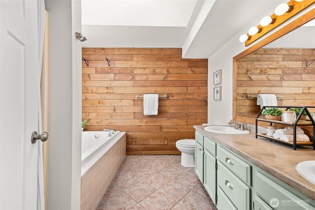 811 Union Avenue, Steilacoom, WA 98388