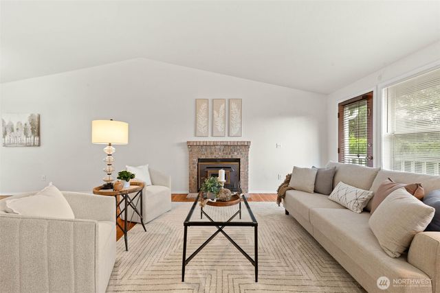 811 Union Avenue, Steilacoom, WA 98388
