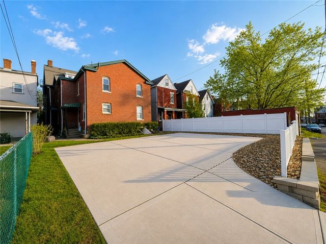 224 S Pacific Ave 1F, East Liberty, PA 15224