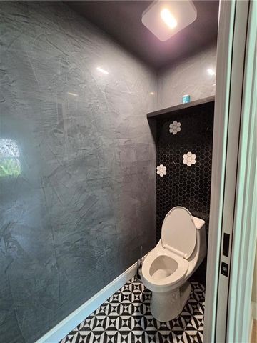 2820 Lullwater Drive, Gainesville, GA 30506