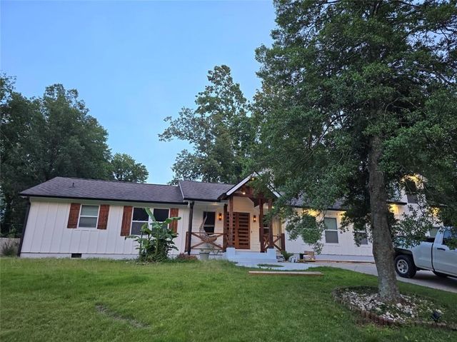 2820 Lullwater Drive, Gainesville, GA 30506