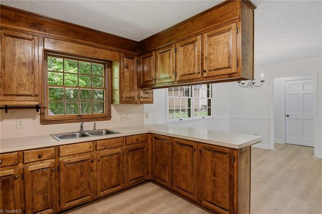 5958 Hauser Farm Road, Pfafftown, NC 27040