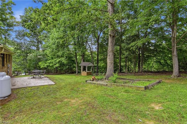 5958 Hauser Farm Road, Pfafftown, NC 27040