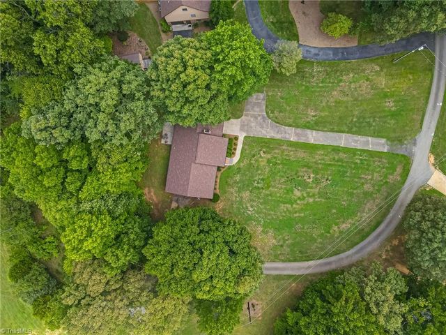 5958 Hauser Farm Road, Pfafftown, NC 27040