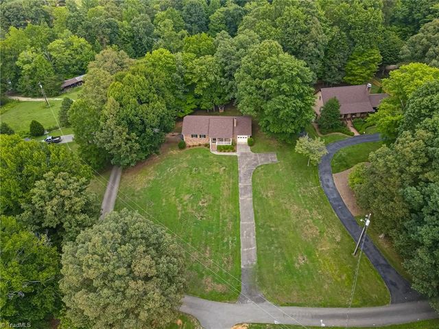 5958 Hauser Farm Road, Pfafftown, NC 27040