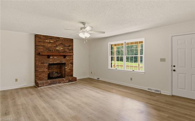 5958 Hauser Farm Road, Pfafftown, NC 27040