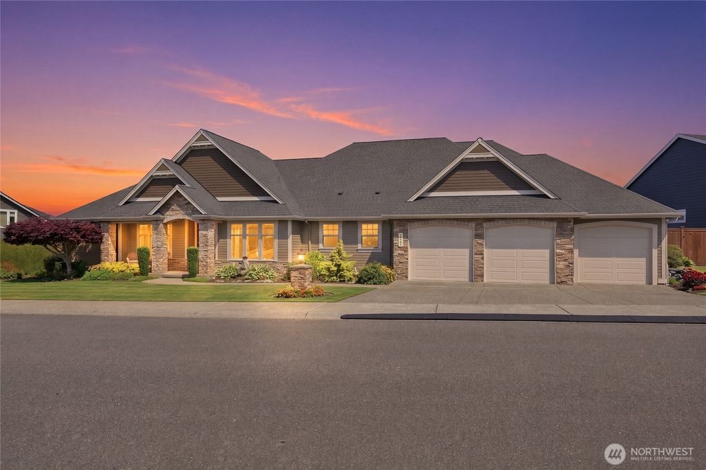 16905 135th Avenue Ct E, Puyallup, WA 98374