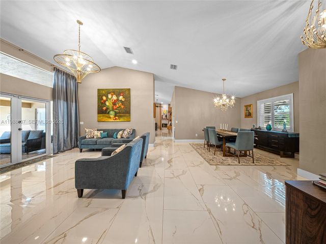 15720 SW 56th St, Southwest Ranches, FL 33331