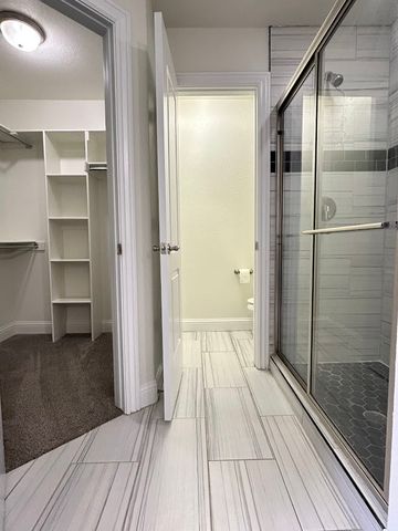 910 Sunset Lane, Centerton, AR 72719