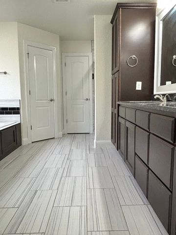 910 Sunset Lane, Centerton, AR 72719