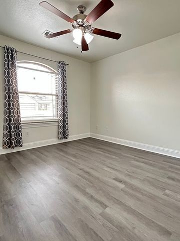 910 Sunset Lane, Centerton, AR 72719