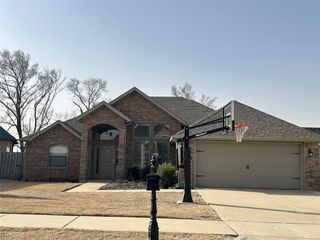 910 Sunset Lane, Centerton, AR 72719