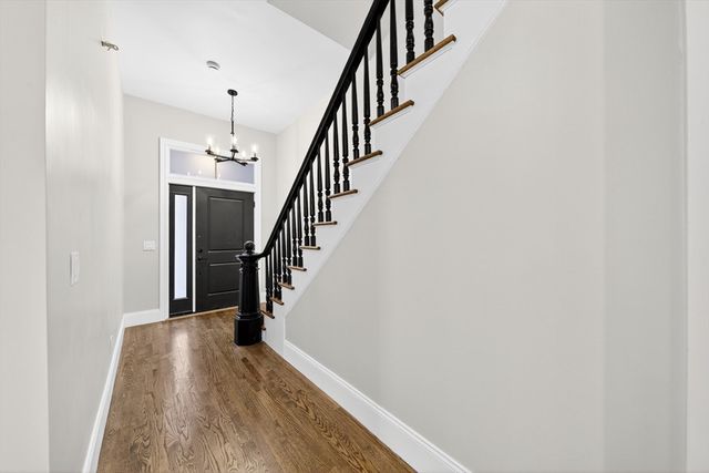 10 Grant St, Boston, MA 02125