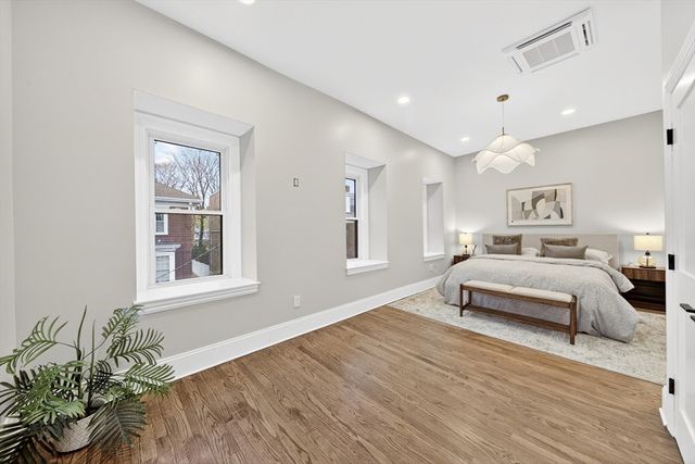 10 Grant St, Boston, MA 02125