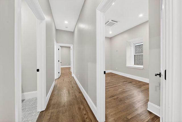 10 Grant St, Boston, MA 02125