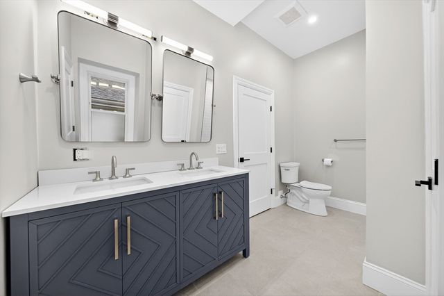 10 Grant St, Boston, MA 02125