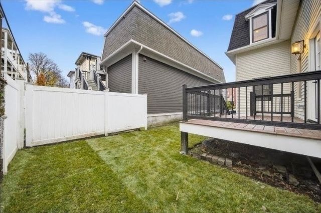 10 Grant St, Boston, MA 02125