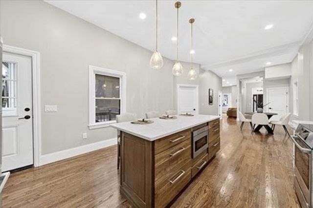 10 Grant St, Boston, MA 02125