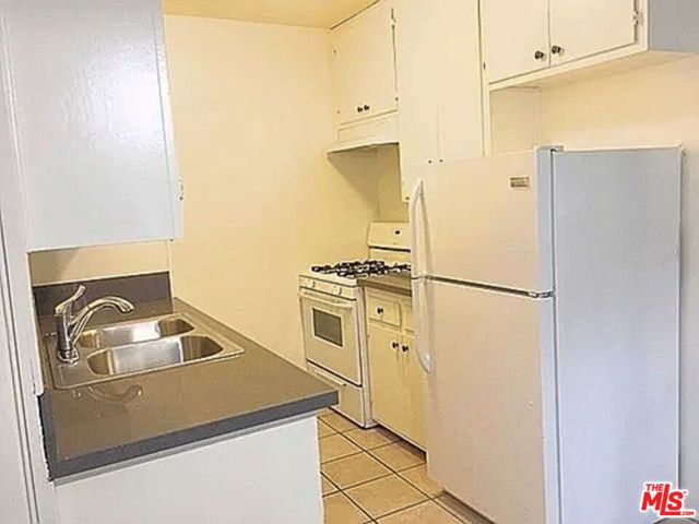 1846 Silver Lake Boulevard, Los Angeles, CA 90026